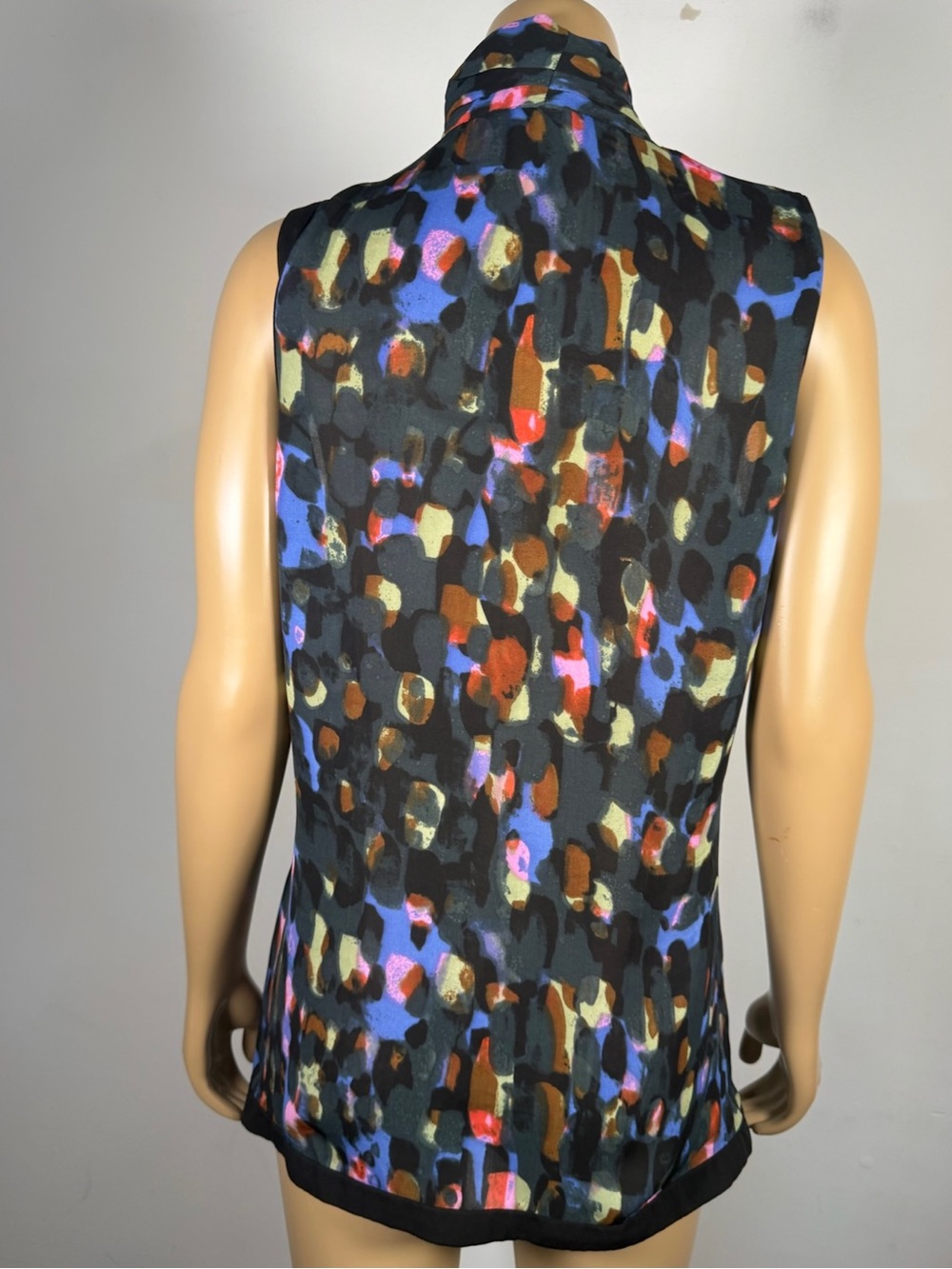 CAbi Womens Size Large Style # 3077 Flaunt Crossover Faux Wrap Blouse Sleeveless - Picture 5 of 9